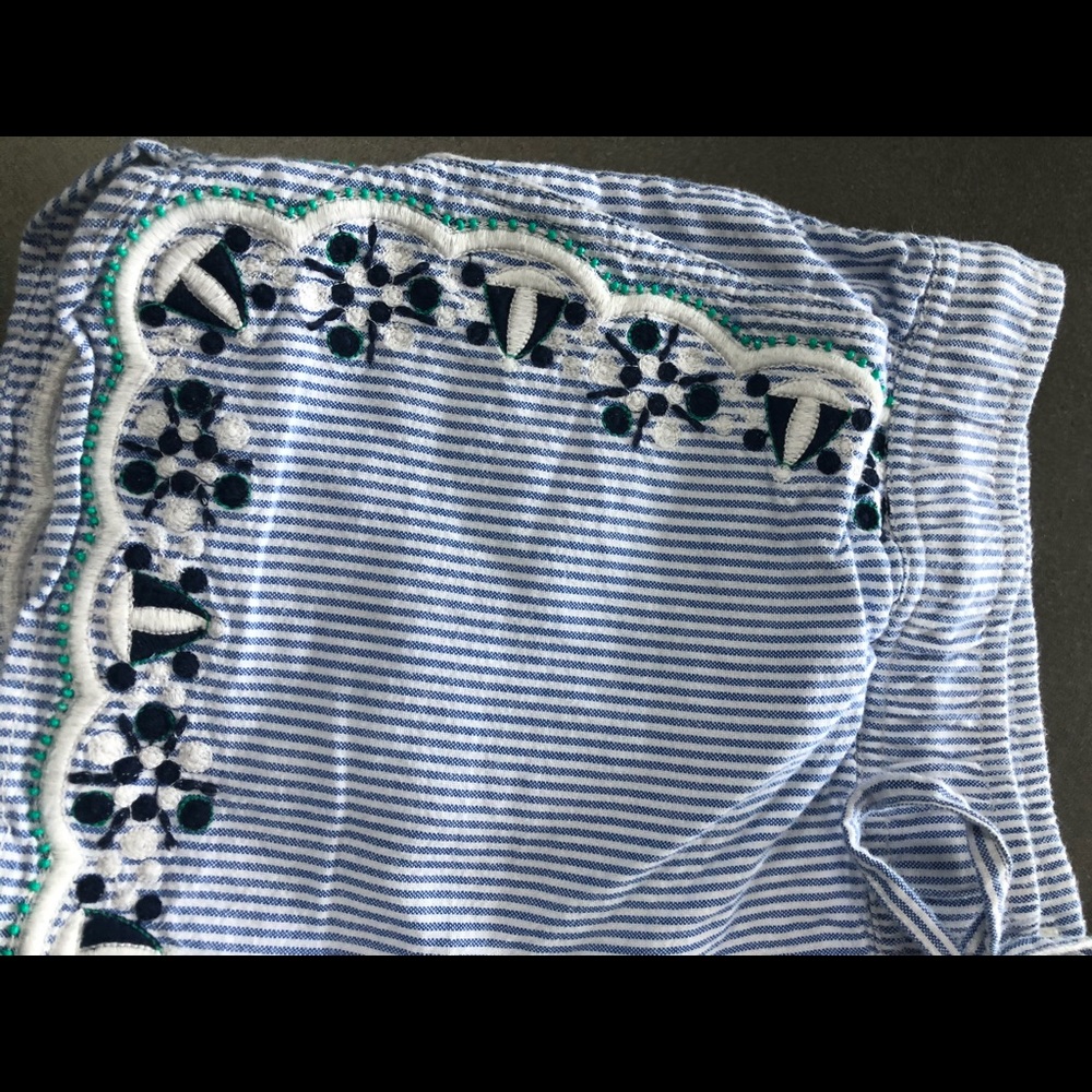 Vineyard Vines Seersucker Blue and White Shorts - Picture 7 of 7